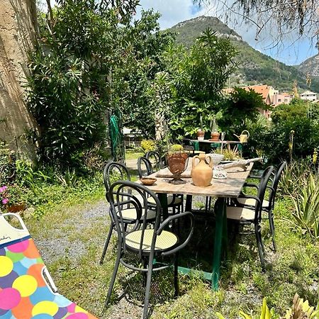 Out Finish Villa Cassi Finale Ligure Luaran gambar