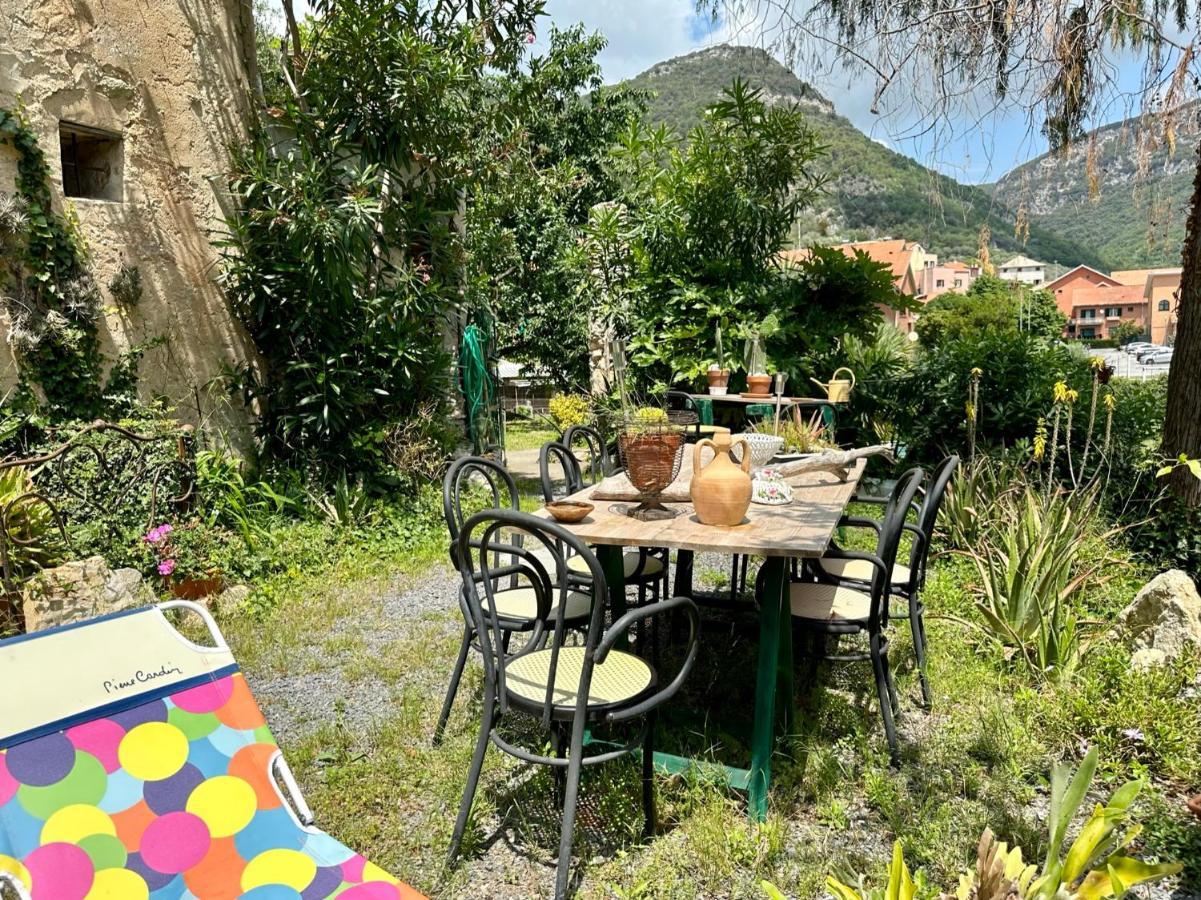 Out Finish Villa Cassi Finale Ligure Luaran gambar